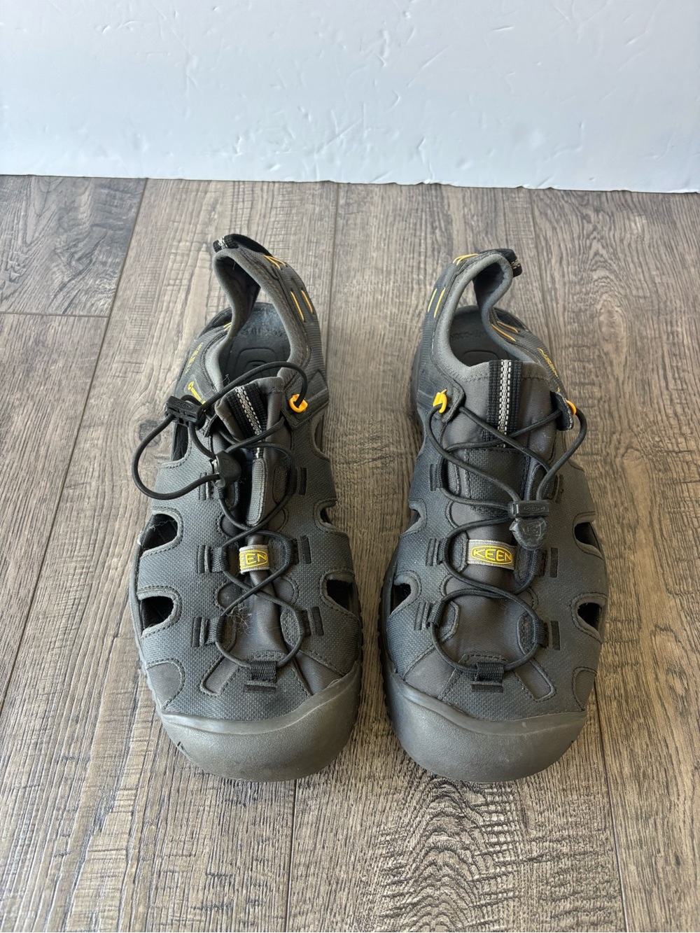 Keen Konnectfit Gray Water Shoes with Yellow Accents